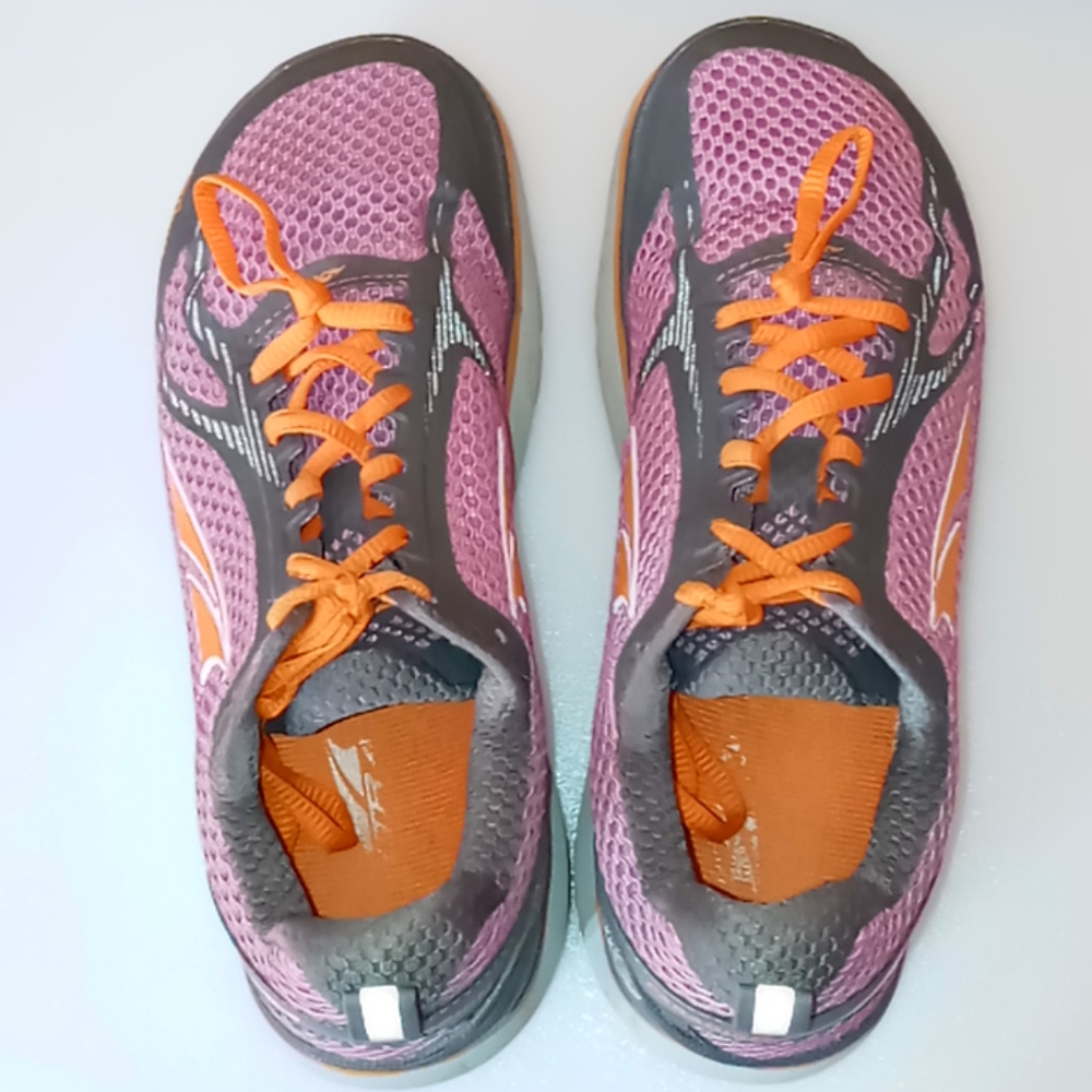 Women's shoes